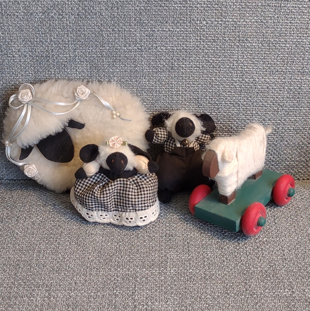 Firm Final Price!*Sheep Plush  Set